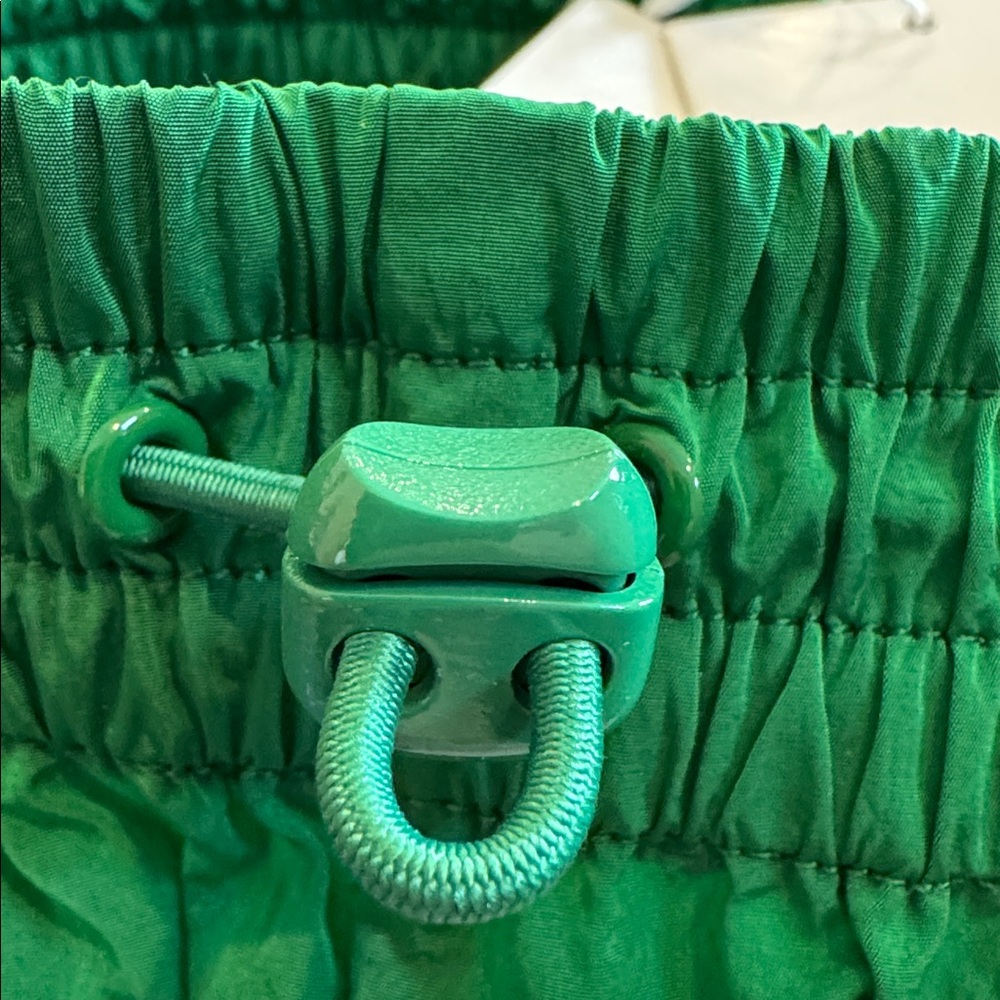 🍀 NWT Halfdays Adams Nylon Short Kelly Green MEDIUM Verdant 🍀 - Picture 9 of 15